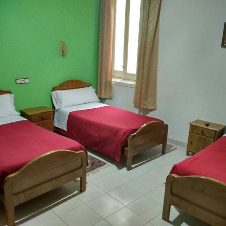 מדריד Hostal Gaudi מראה חיצוני תמונה