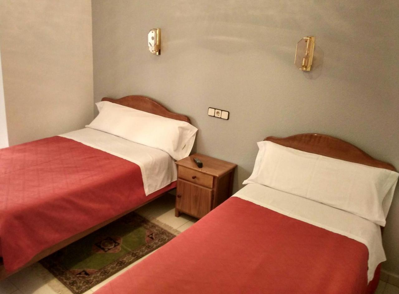 מדריד Hostal Gaudi מראה חיצוני תמונה