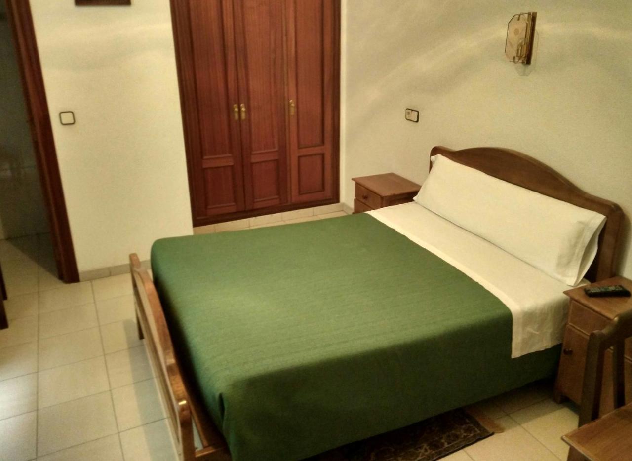מדריד Hostal Gaudi מראה חיצוני תמונה