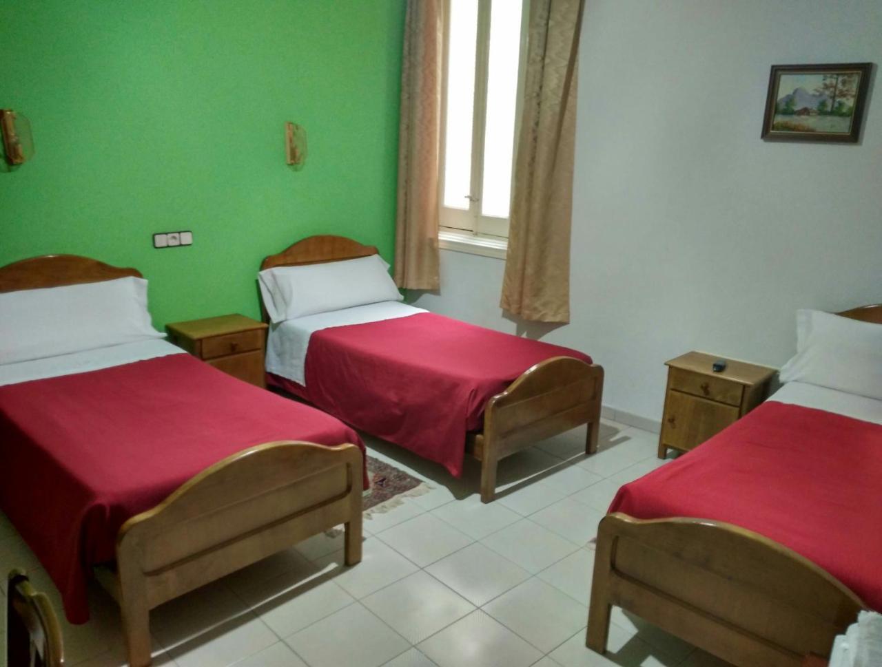 מדריד Hostal Gaudi מראה חיצוני תמונה