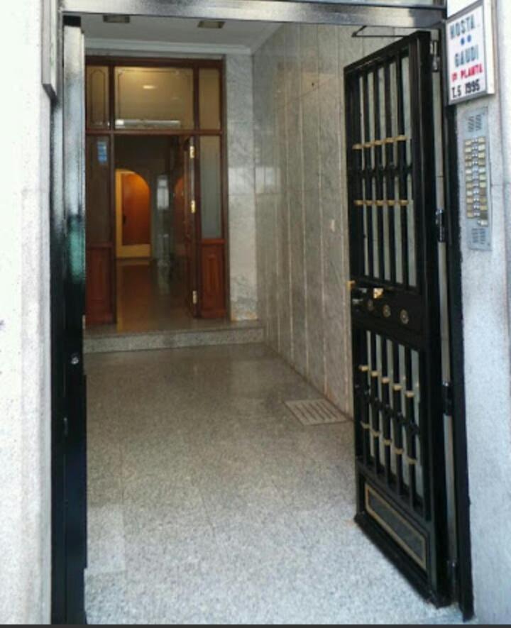 מדריד Hostal Gaudi מראה חיצוני תמונה